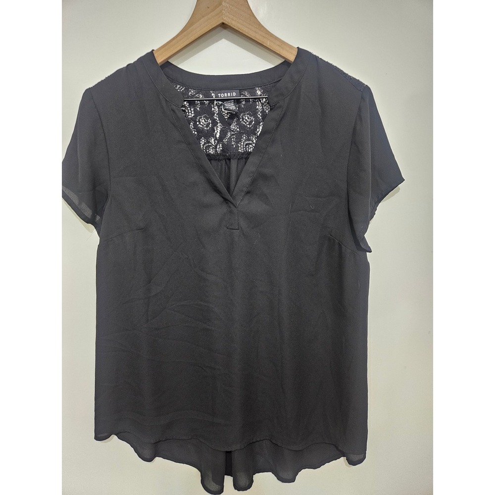 Torrid Black Lace Yoke Chiffon Blouse Short Sleeve‎ Top Plus Size 00 DHV8171A